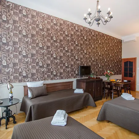 Scharffenberg Main Square Apartmán