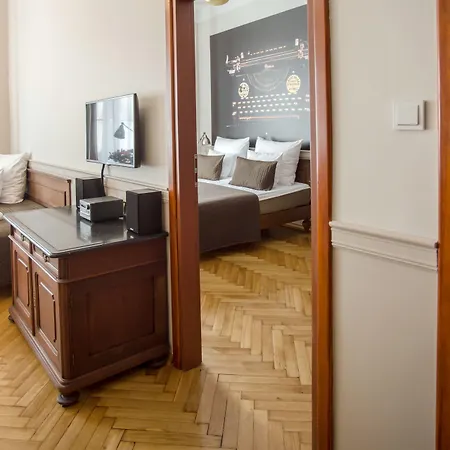 Scharffenberg Main Square Krakov