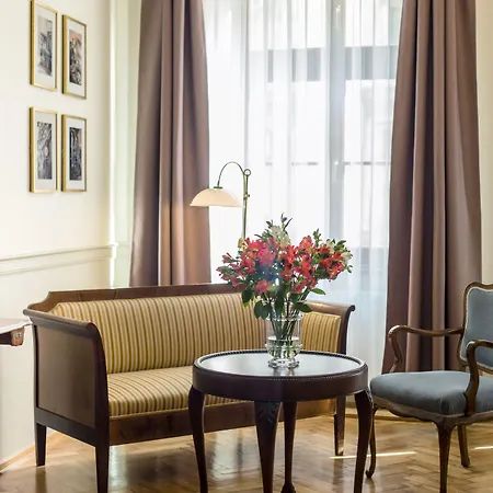 Scharffenberg Main Square *